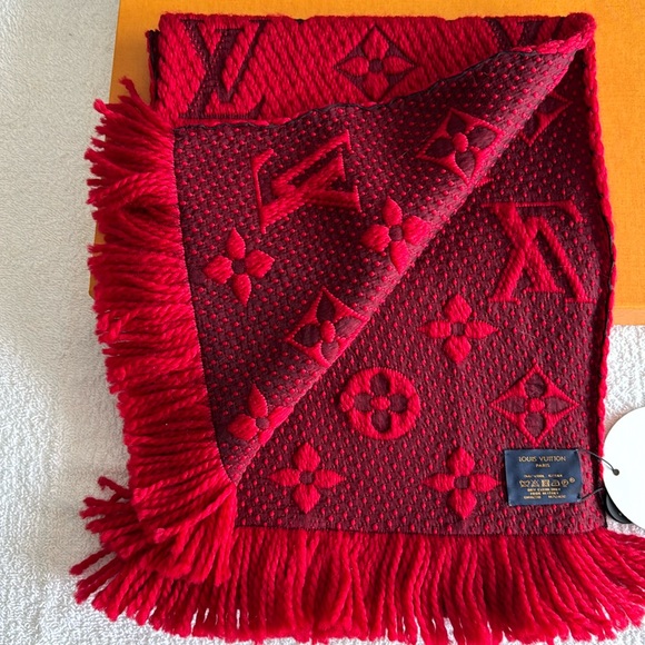 Louis Vuitton Wool Silk Logomania Scarf Rubis - Picture 11 of 16